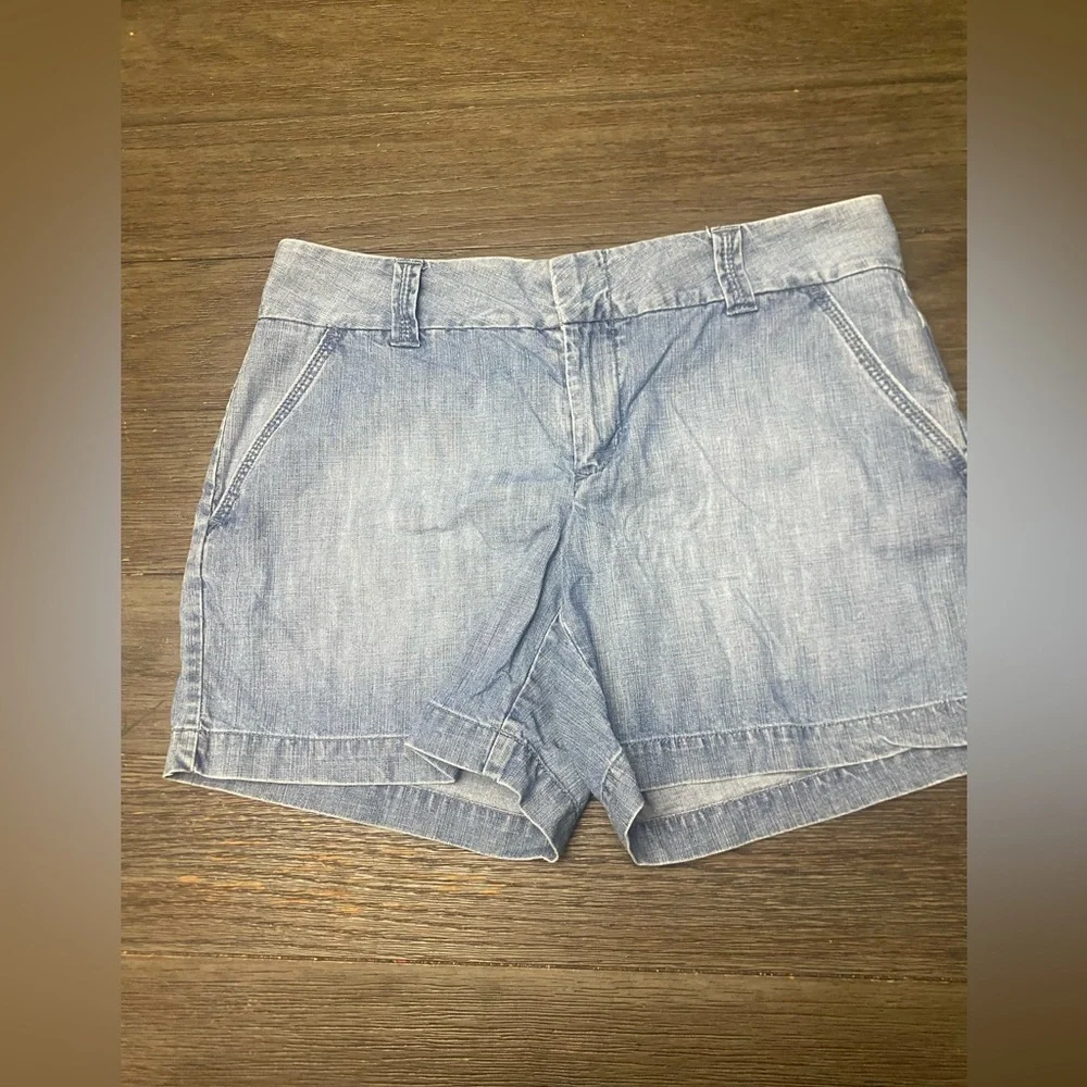 Tommy Hilfiger Light Blue Denim Jean Shorts - Picture 1 of 7